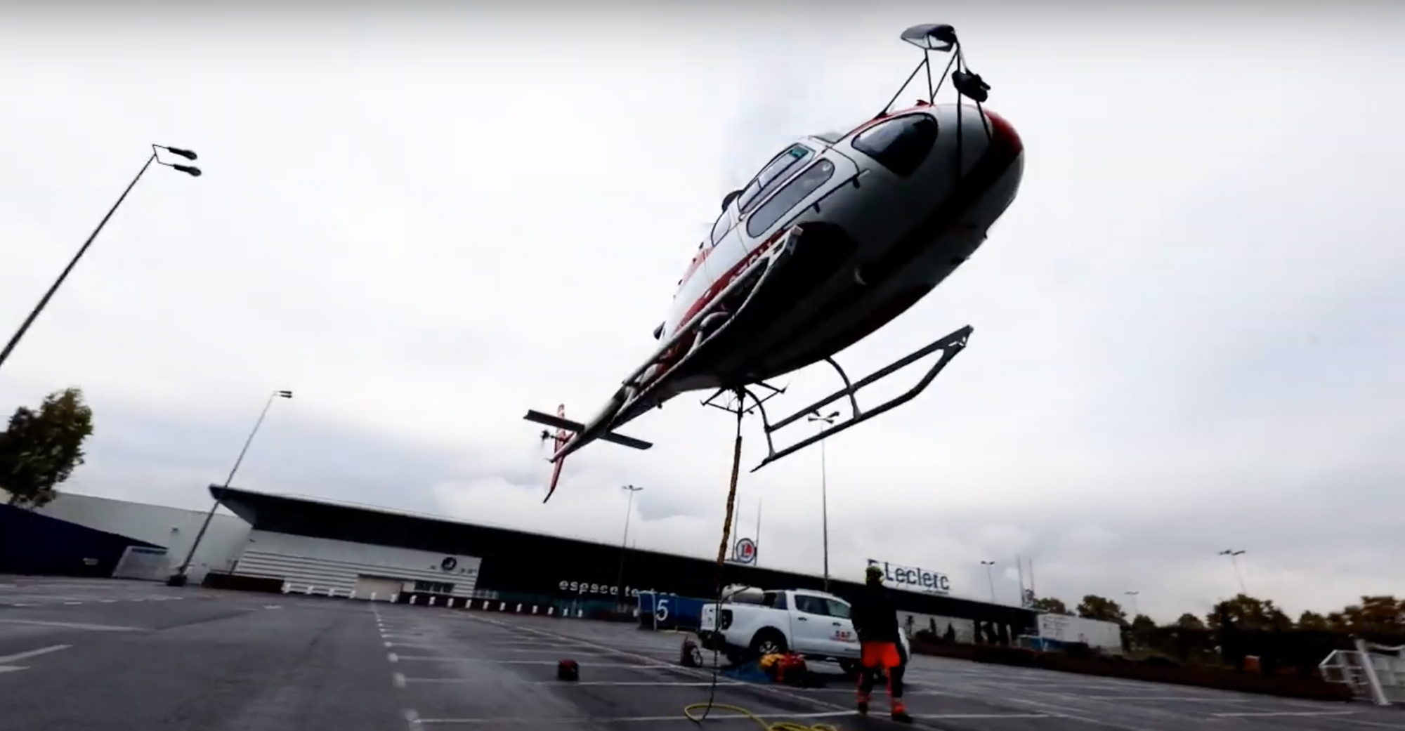 Héliportage / hélitreuillage Roof Top ETT Leclerc
